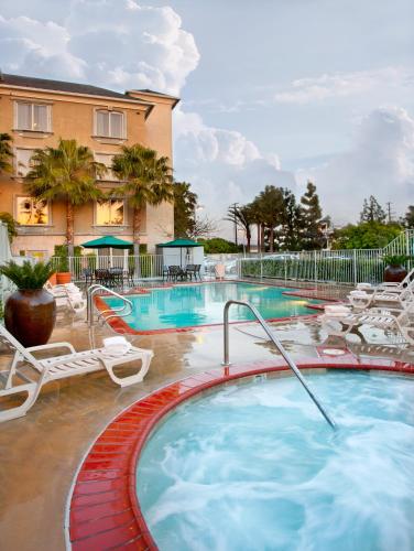 Ayres Hotel Anaheim - Best Business Hotels in Anaheim-Disneyland, CA