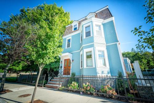 Town & Tide Inn - Best Hotels in Newport, RI
