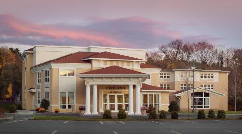 The Wylie Inn and Conference Center at Endicott College - Best Parking Hotels in Massachusetts