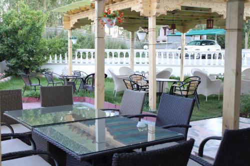 Raku Guest house
