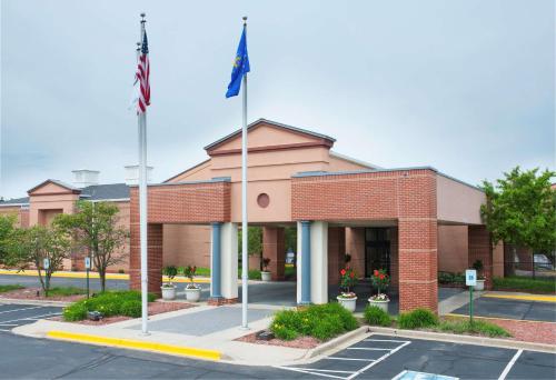 DoubleTree by Hilton Milwaukee/Brookfield - Best DoubleTree by Hilton Hotels in Wisconsin