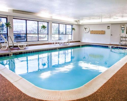 Comfort Suites Lombard/Addison