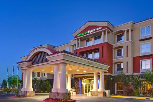 Holiday Inn Express & Suites Las Vegas SW Springvalley, an IHG Hotel