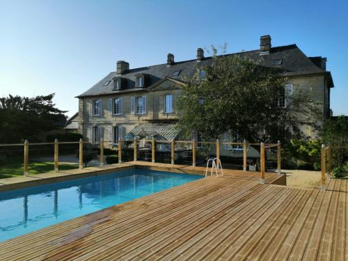 Bed & Breakfast Chateau Les Cèdres - Best Hotels in Caen