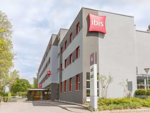 ibis Genève Aéroport - Best Hotels with Airport Shuttle Service in Switzerland