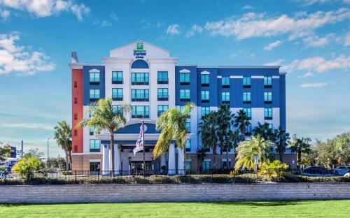 Holiday Inn Express-International Drive, an IHG Hotel