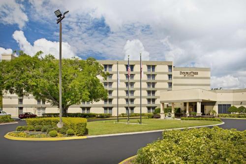 DoubleTree by Hilton Orlando East - UCF Area - Best DoubleTree by Hilton Hotels in Florida