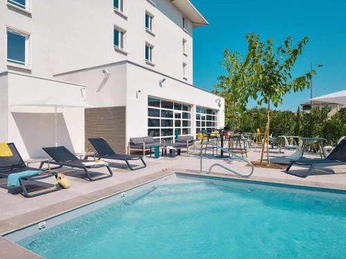 ibis Styles Lyon Meyzieu Arena Stadium - Best Pool Hotels in Lyon