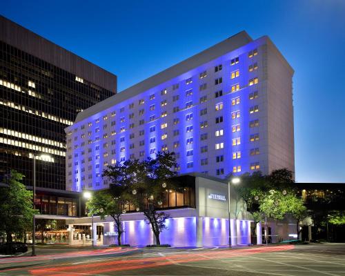 The Whitehall Houston - Best Hotels in Texas