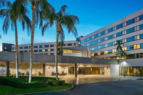 Sonesta Miami Airport - Best Hotels with Airport Shuttle Service in Florida