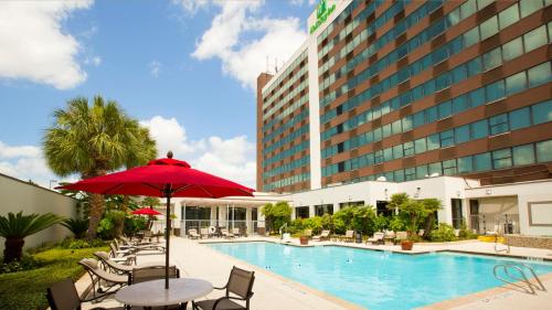 Holiday Inn Houston S - NRG Area - Med Ctr by IHG - Best Pool Hotels in Houston, TX