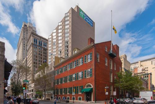 Holiday Inn Express Philadelphia-Midtown by IHG - Best Pool Hotels in Philadelphia, PA