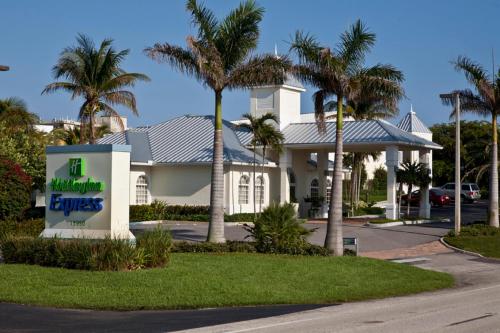 Holiday Inn Express- North Palm Beach and IHG Hotel - Best Hotels with Free Breakfast in West Palm Beach, FL