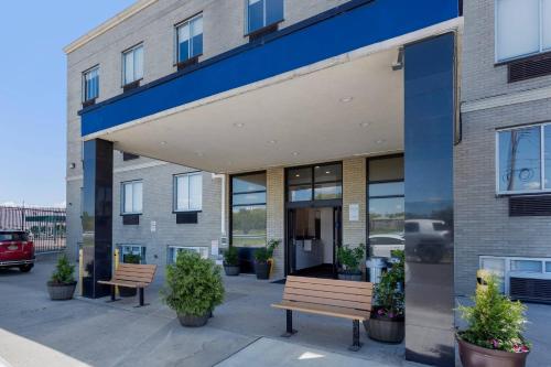 Avion Inn Near LGA Airport, an Ascend Collection Hotel - Best Hotels with Airport Shuttle Service in New York City, NY