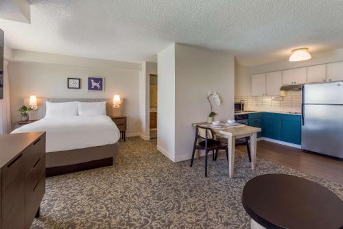 Sonesta ES Suites Austin The Domain Area