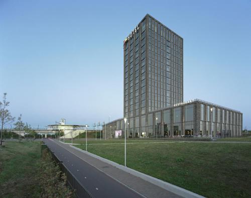 Van der Valk Hotel Nijmegen-Lent - Best Parking Hotels in Netherlands