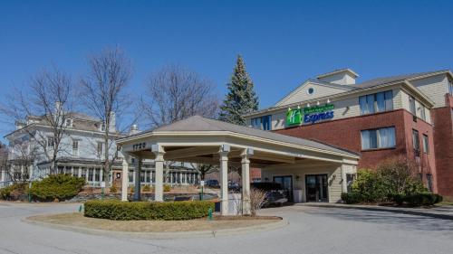 Holiday Inn Express South Burlington by IHG - Best Hotels with Free Breakfast in Burlington, VT