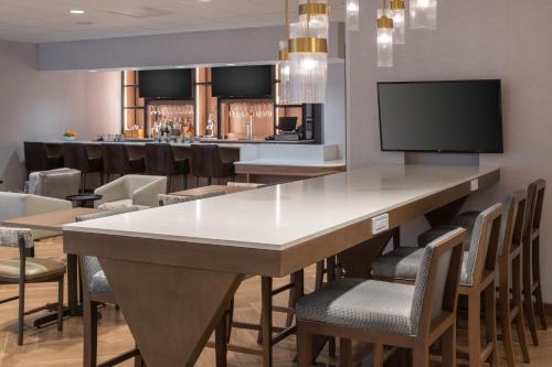 Fairfield by Marriott Issaquah - Best Parking Hotels in Seattle, WA