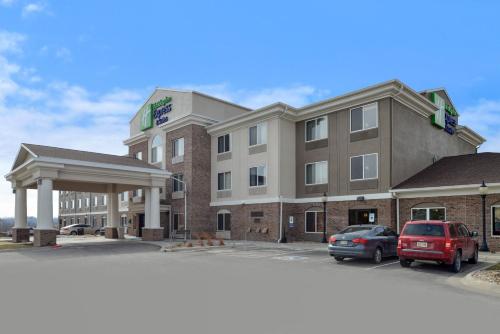 Holiday Inn Express Hotel & Suites Omaha West, an IHG Hotel