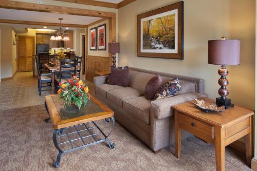 Holiday Inn Club Vacations Smoky Mountain Resort - Best Hotels in Gatlinburg, TN
