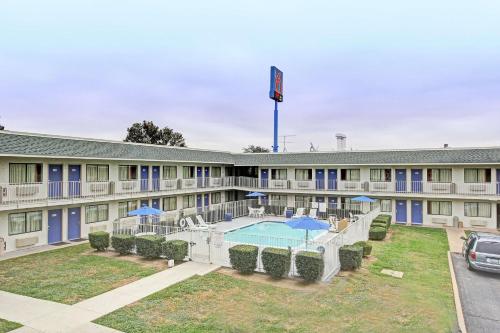 Motel 6-San Marcos, TX - Best Hotels in San Marcos, TX
