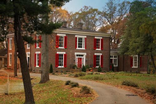 Early Inn at the Grove - Best Hotels in Virginia