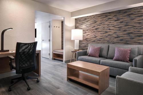 Sheraton Richmond Airport Hotel - Best Pool Hotels in Richmond, VA