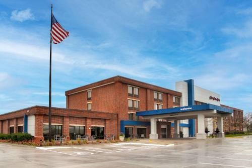 Hampton Inn West Des Moines Lake Drive - Best Fitness Hotels in Des Moines, IA