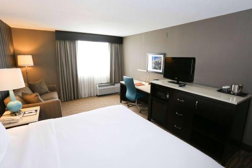 DoubleTree by Hilton Cleveland – Westlake