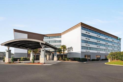 Holiday Inn Mobile West I-10 by IHG - Best Fitness Hotels in Mobile, AL