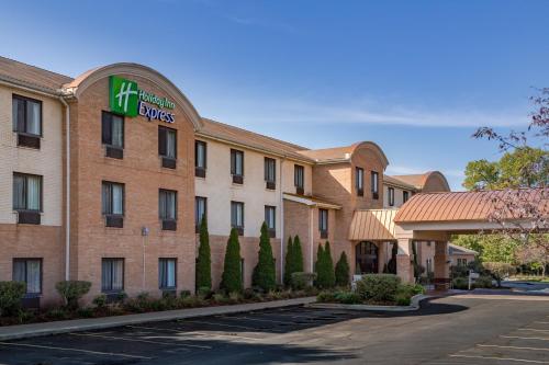 Holiday Inn Express Hotel & Suites Canton, an IHG Hotel
