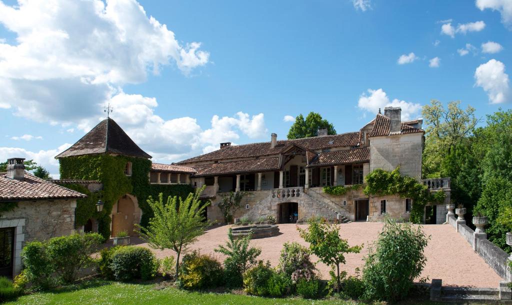 Le Chatenet 1689 - Family Hotels in the Dordogne