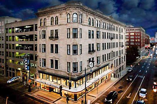 voco Hotel Napoleon Memphis by IHG - Best Hotels near Christian Brothers University, TN