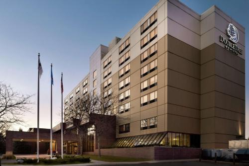 DoubleTree by Hilton St. Paul, MN - Best Hilton Worldwide Hotels in Minnesota