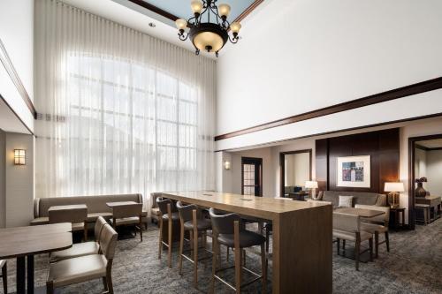 Staybridge Suites Akron-Stow-Cuyahoga Falls by IHG - Best Hotels with Free Breakfast in Ohio