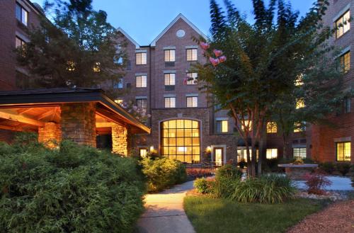 Staybridge Suites Tysons - McLean, an IHG Hotel