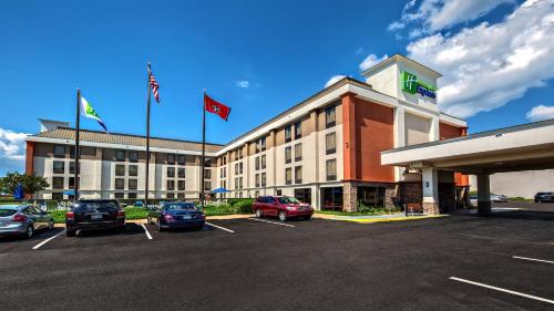 Holiday Inn Express Memphis Medical Center - Midtown by IHG - Best Pool Hotels in Memphis, TN