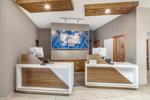 Holiday Inn Express Hotel and Suites Alice, an IHG Hotel