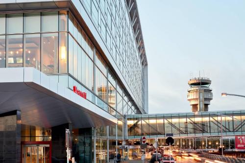 Marriott Montreal Airport In-Terminal Hotel - Best Fitness Hotels in Montreal