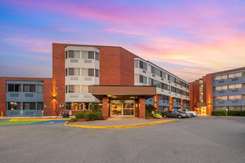 Best Western Plus Ottawa City Centre - Best Pool Hotels in Ottawa