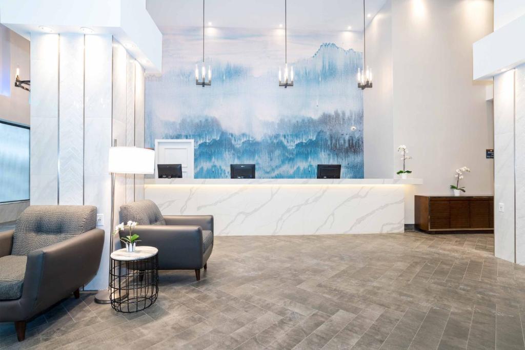 Sandman Signature Calgary Downtown Hotel - Best Pet-Friendly Hotels in Calgary