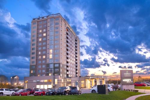 Sandman Signature Toronto Airport Hotel - Best Hotels with Airport Shuttle Service in Ontario