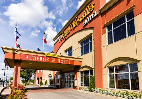 Auberge Royal Versailles - Best Pool Hotels in Montreal