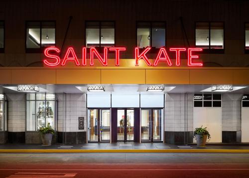 Saint Kate - The Arts Hotel - Best Hotels in Milwaukee