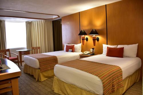 Hotel Guadalajara Plaza Ejecutivo - Best Pool Hotels in Guadalajara