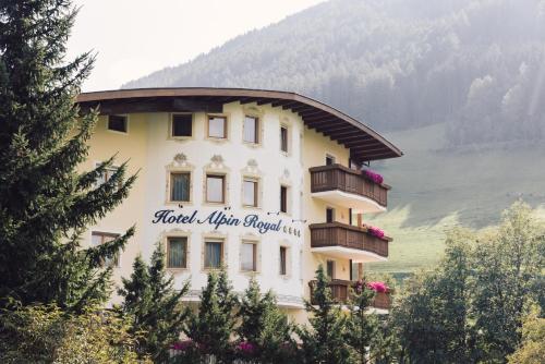 Wellness Refugium & Resort Hotel Alpin Royal - Small Luxury Hotels of the World - Best Hotels in South Tyrol