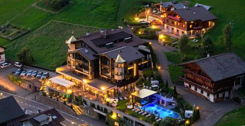 Alpin Garden Luxury Maison & SPA - Adults Only - Best Hotels in South Tyrol