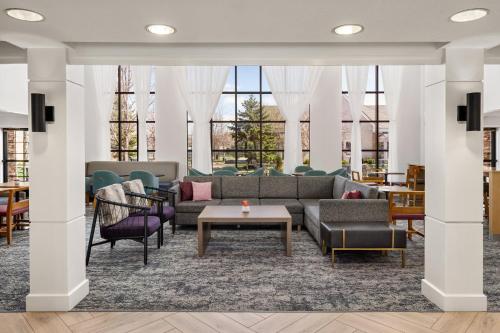 Staybridge Suites Minneapolis-Maple Grove by IHG - Best Pool Hotels in Minneapolis - St. Paul, MN
