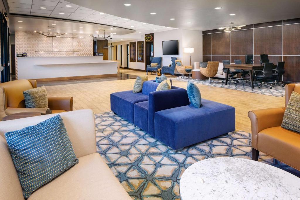 DoubleTree by Hilton Ann Arbor, MI - Best Hotels in Ann Arbor, MI