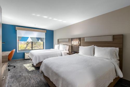 Holiday Inn Express Hotel & Suites Vancouver Mall-Portland Area, an IHG Hotel